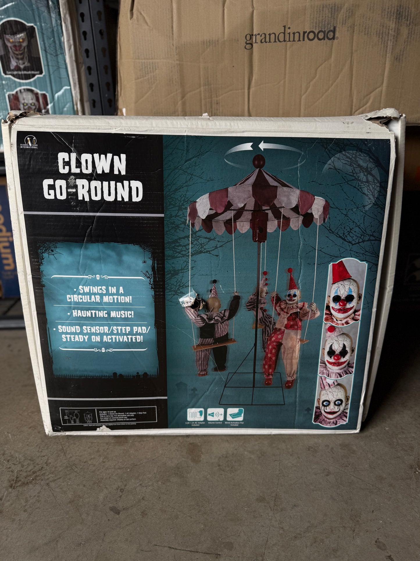 Clown Go-Round - Animatronic