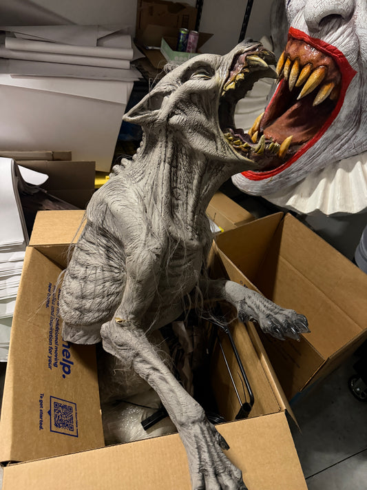 Distortions Werewolf Dog - Animatronic