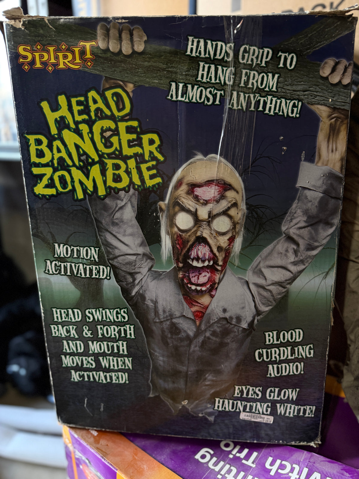 Head Banger Zombie - Animatronic