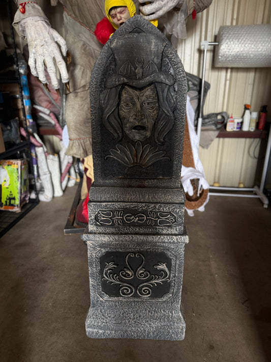 Gentleman Tombstone - Animatronic