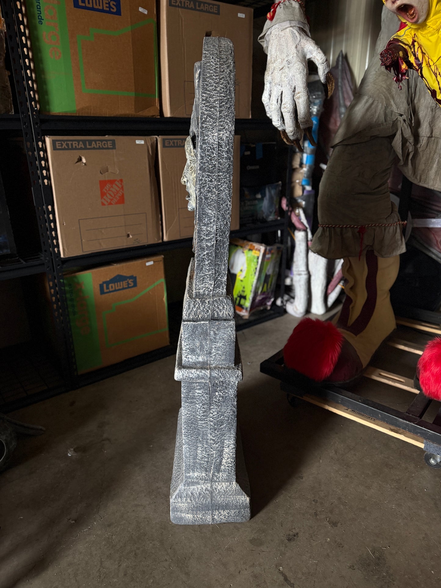 Gentleman Tombstone - Animatronic