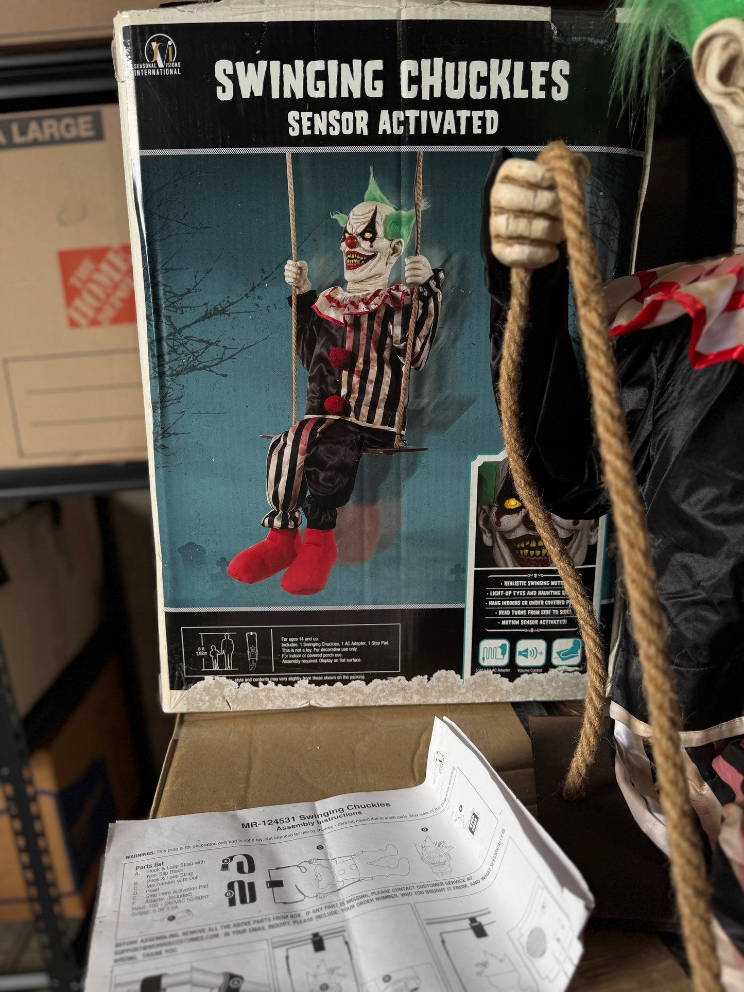 Swinging Chuckles - Animatronic