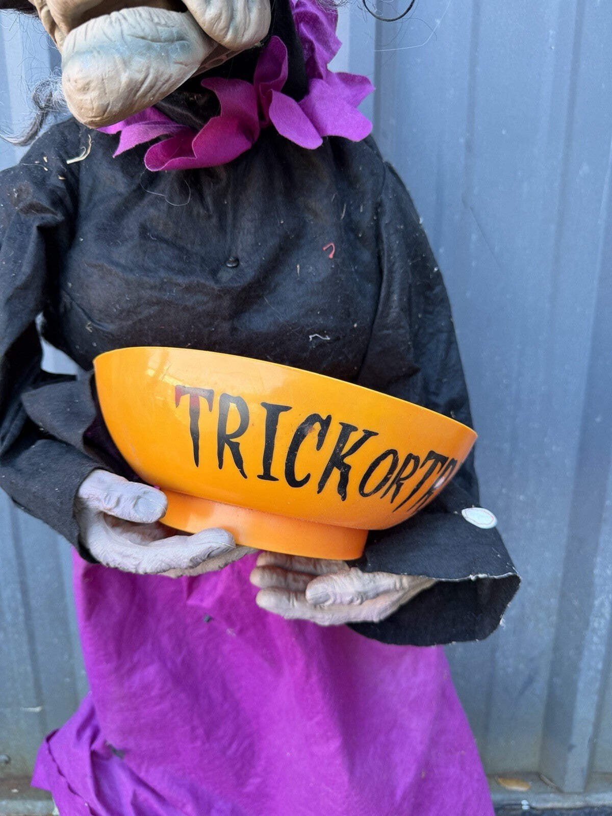 Spirit Halloween Life Size Animatronic Prop Magic Power Witch Bowl 3ft
