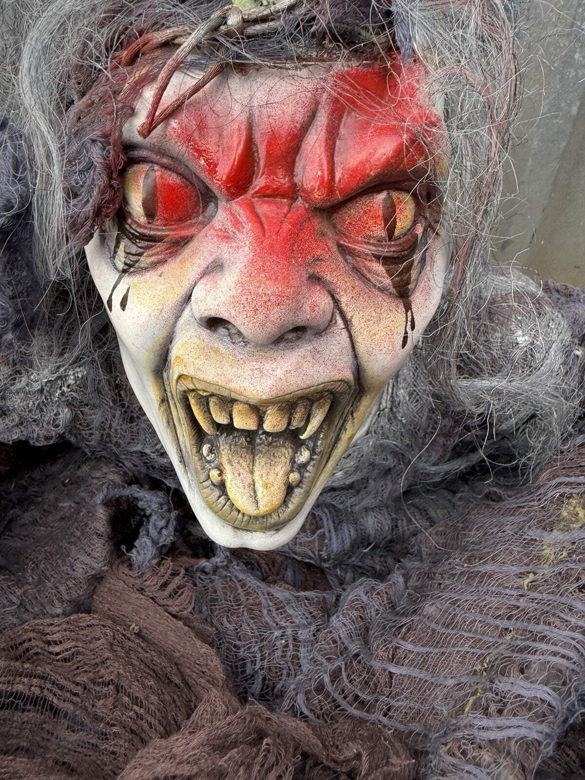 Spirit Halloween Life Size Hanging Vampire Bride Not Animatronic Forum Novelties