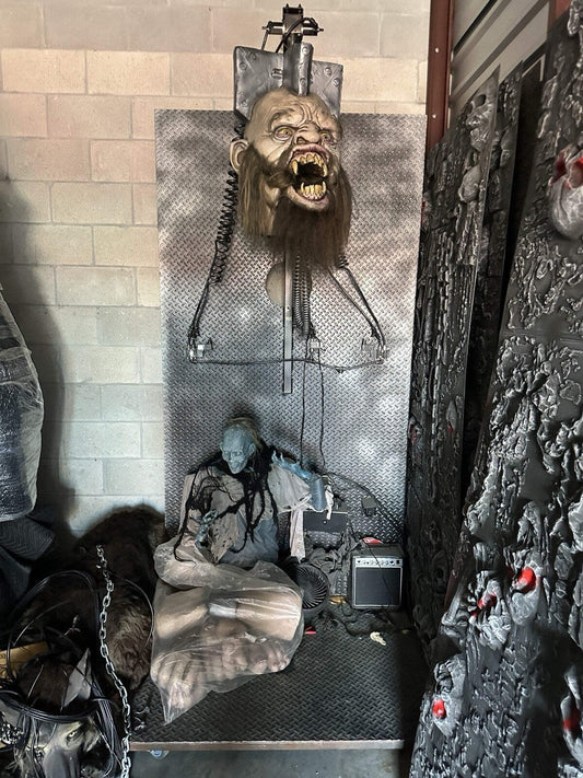 Halloween Animatronic Life Size Goreliath Distortions Unlimited Pneumatic