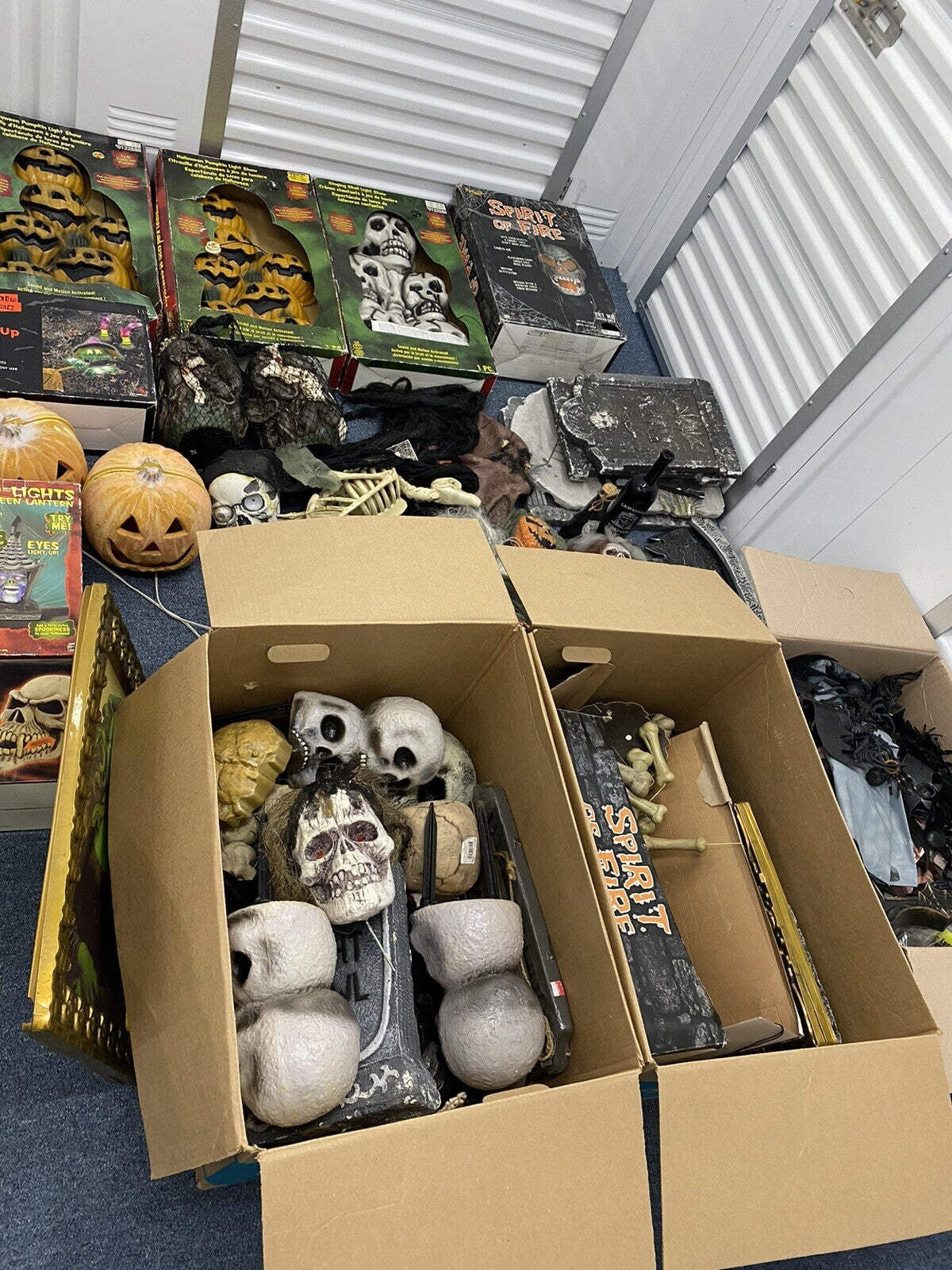 1 Value BOX Random Halloween Prop Animated Decorations LifeSize Gemmy Spirit