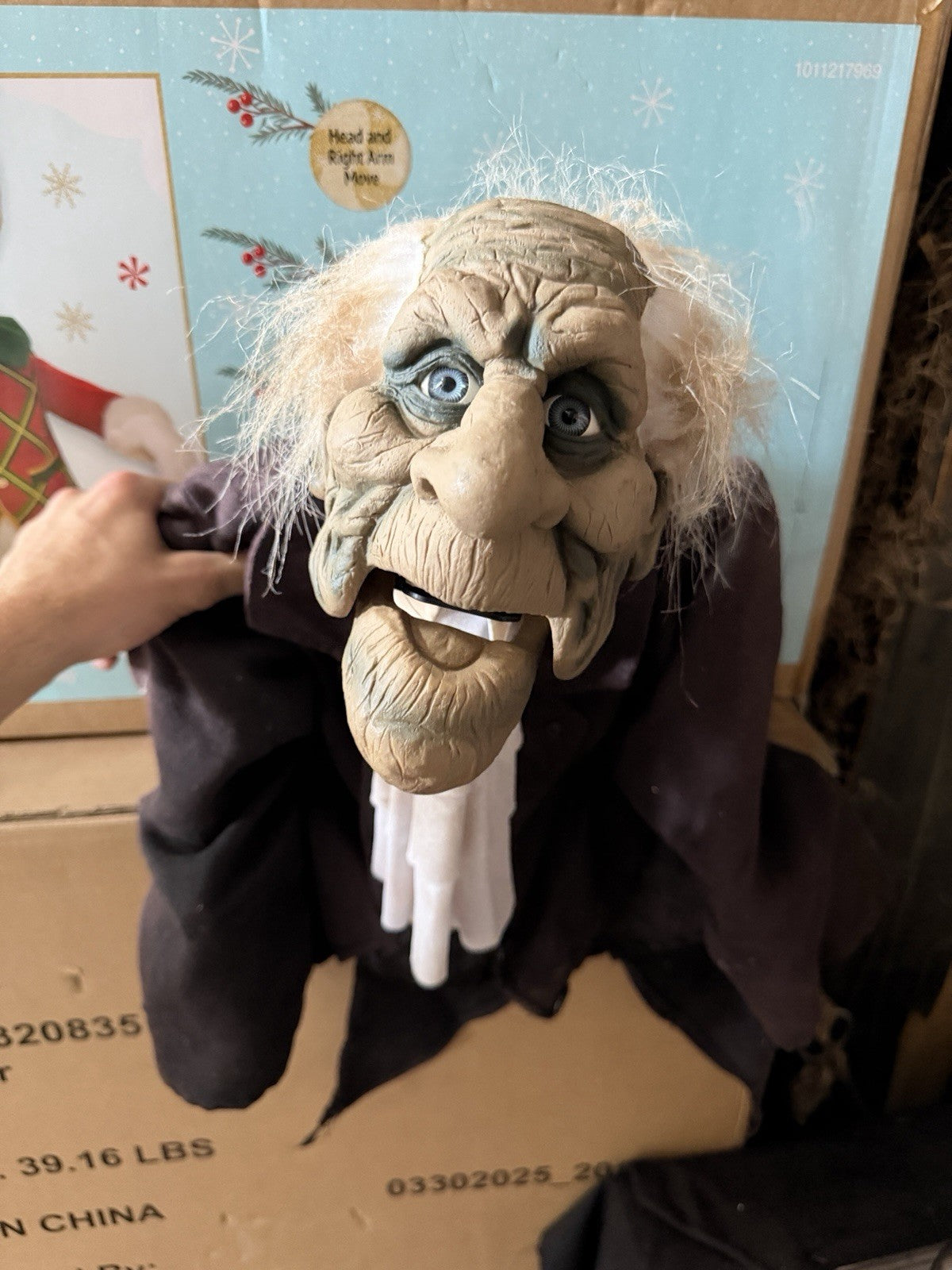 Spirit Halloween Animated Animatronic Life Size Magic Power Butler 3ft PARTS