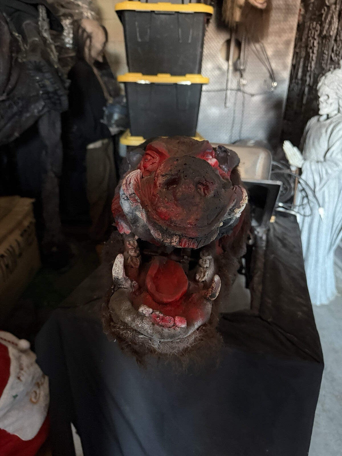 Scarefactory Professioanl Halloween Lifesize Animatronic Prop Pig Cart Pneumatic