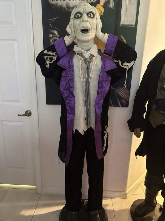 Spirit Halloween Life Size Animatronic Prop Grandinroad Heads Up Harry Groom