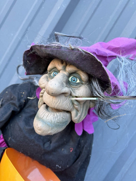 Spirit Halloween Life Size Animatronic Prop Magic Power Witch Bowl 3ft