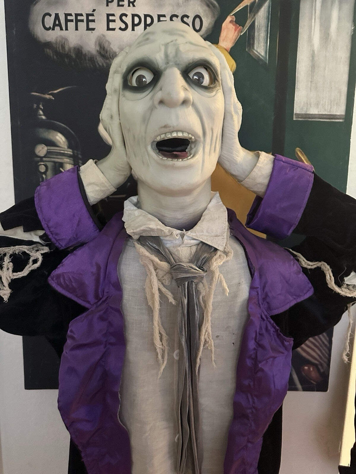 Spirit Halloween Life Size Animatronic Prop Grandinroad Heads Up Harry Groom