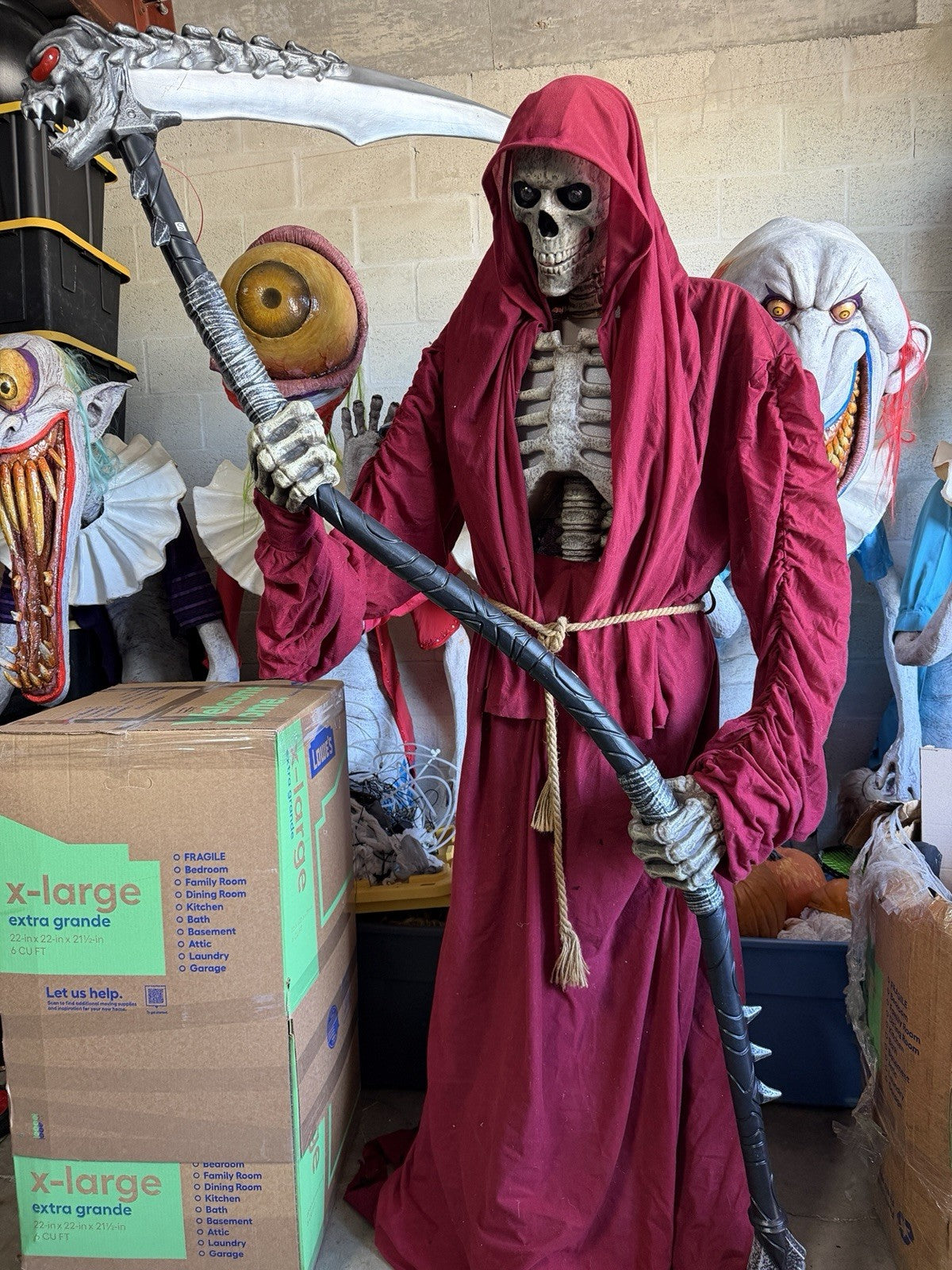 Spirit Halloween Animated Animatronic LifeSize Smoldering Reaper of Souls Grim 2