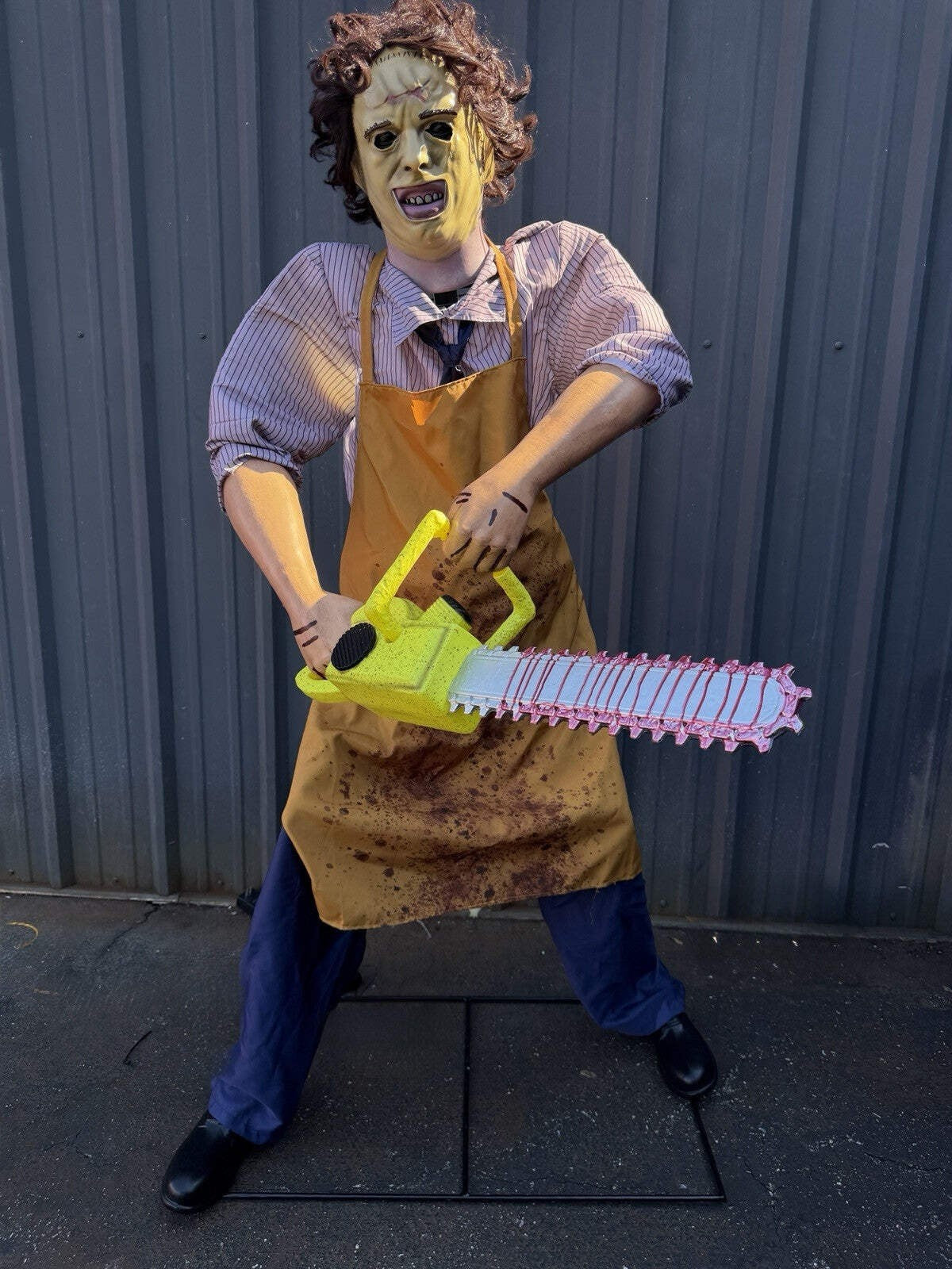 Gemmy Leatherface Animatronic Life Size Spirit Halloween Prop Texas Chainsaw