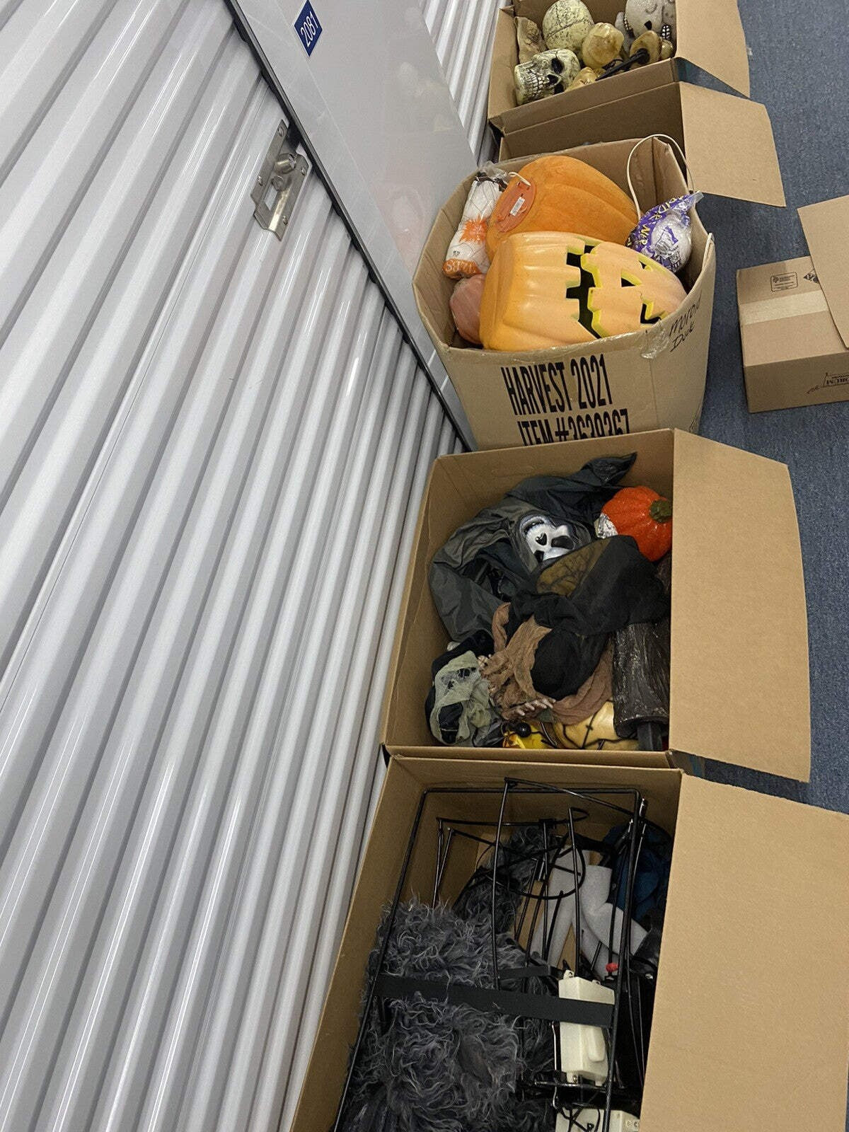 1 Value BOX Random Halloween Prop Animated Decorations LifeSize Gemmy Spirit