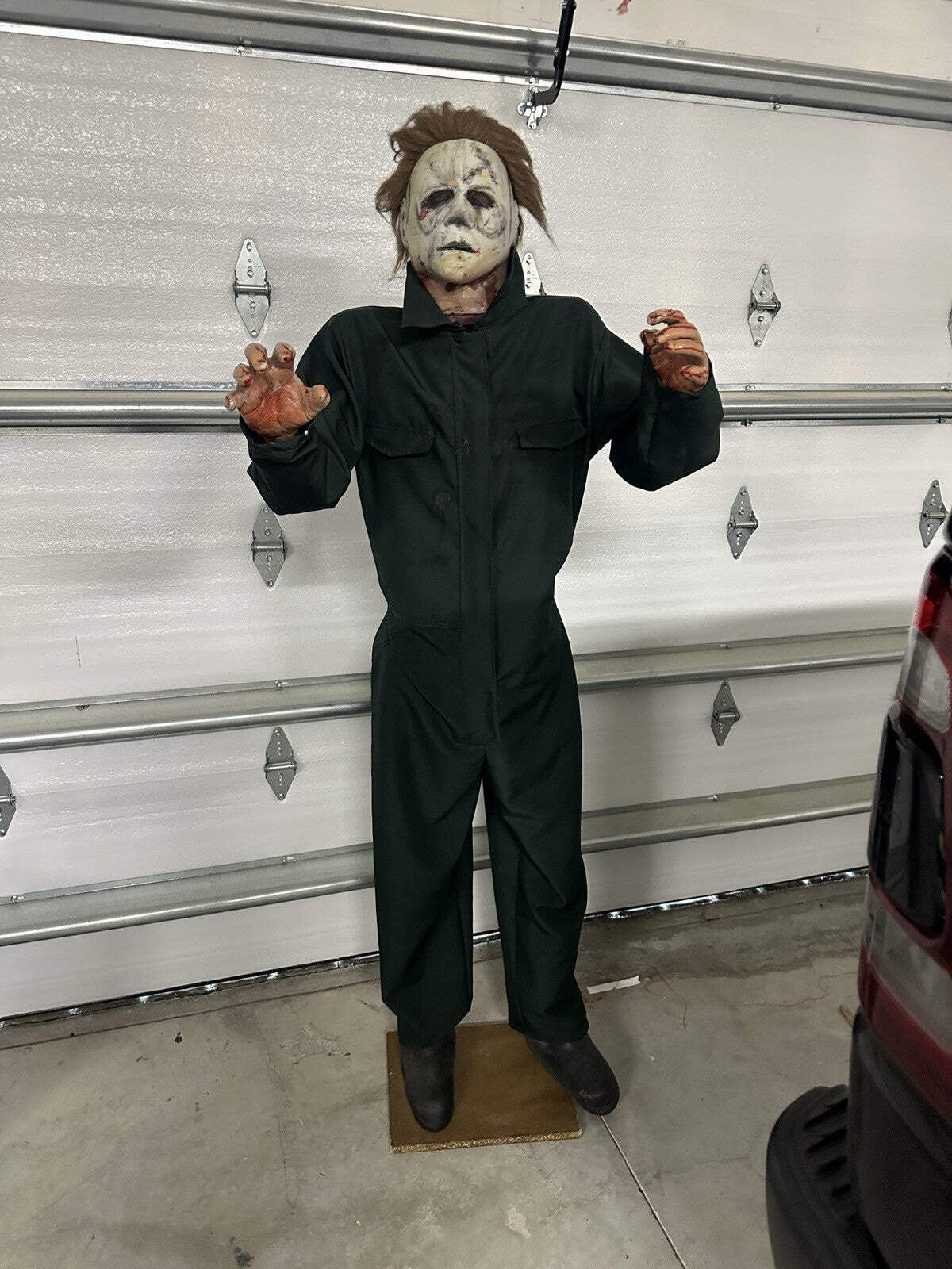 Spirit Halloween Life Size Prop Michael Myers Trick Or Treat Studios II 2