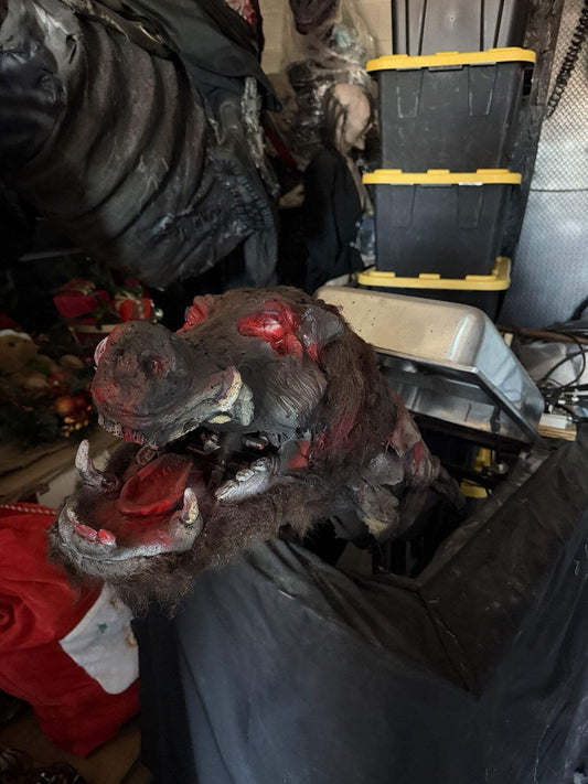 Scarefactory Professioanl Halloween Lifesize Animatronic Prop Pig Cart Pneumatic