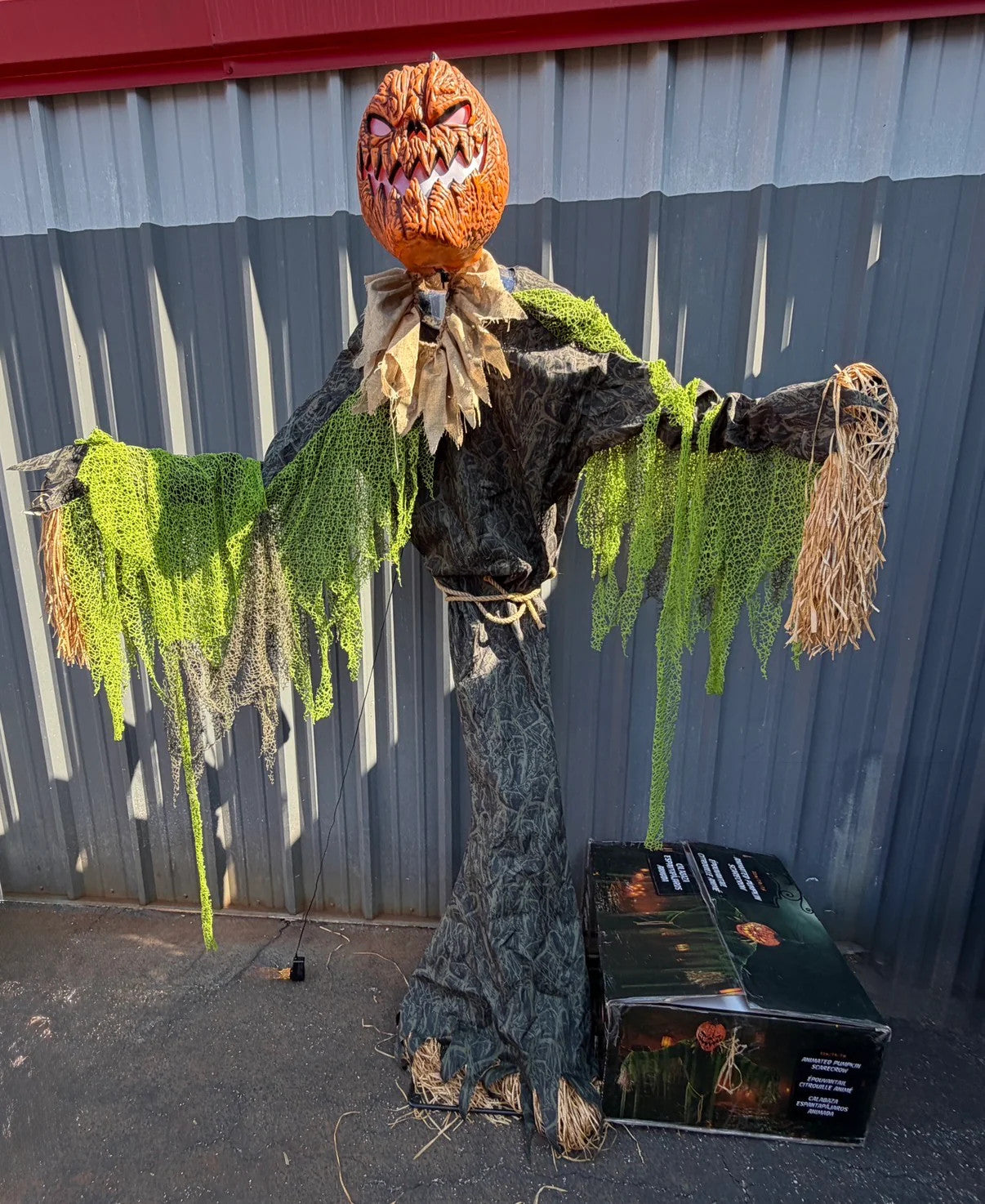 Spirit Halloween Animated Life Size Animatronic Prop Scarecrow Pumpkin Servo