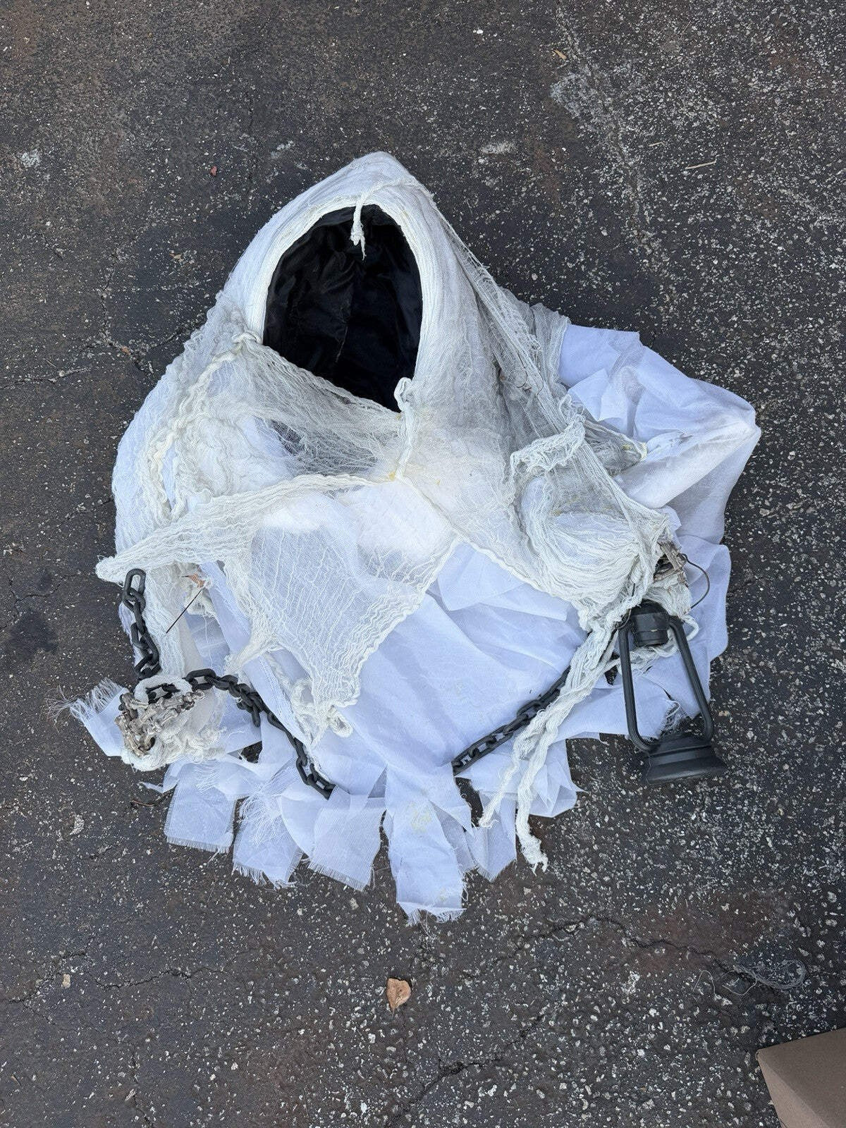 Spirit Halloween Life Size Prop Martha Stewart Hanging Phantom Grandinroad