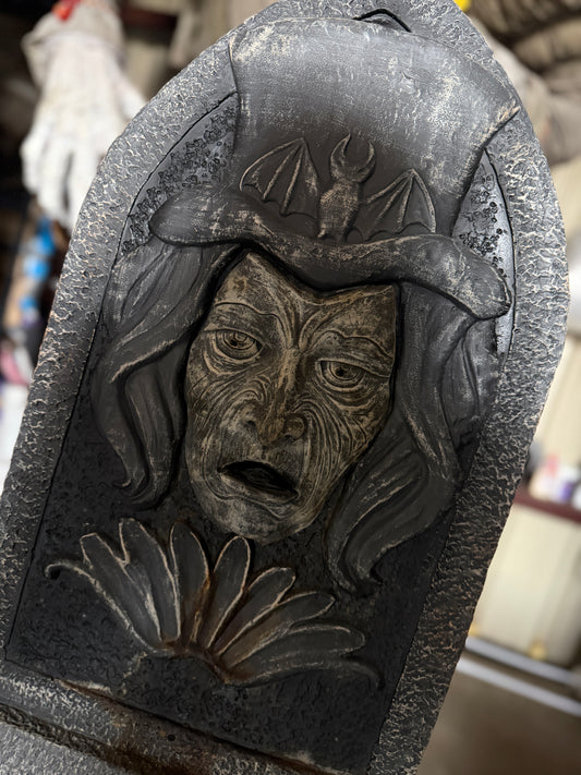 Gentleman Tombstone - Animatronic