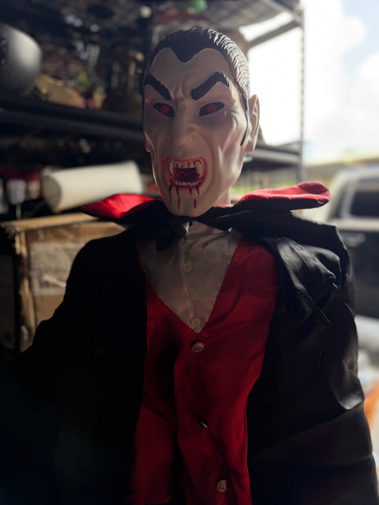 Rising Vampire Grandinroad Animatronic