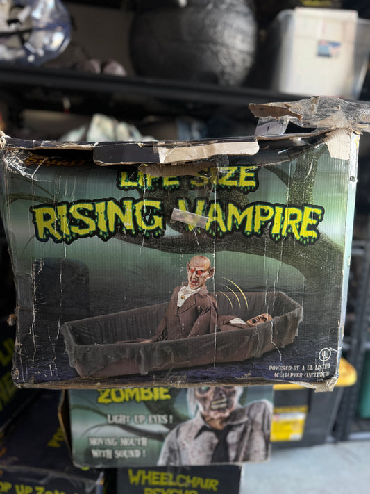Rising Vampire - Animatronic