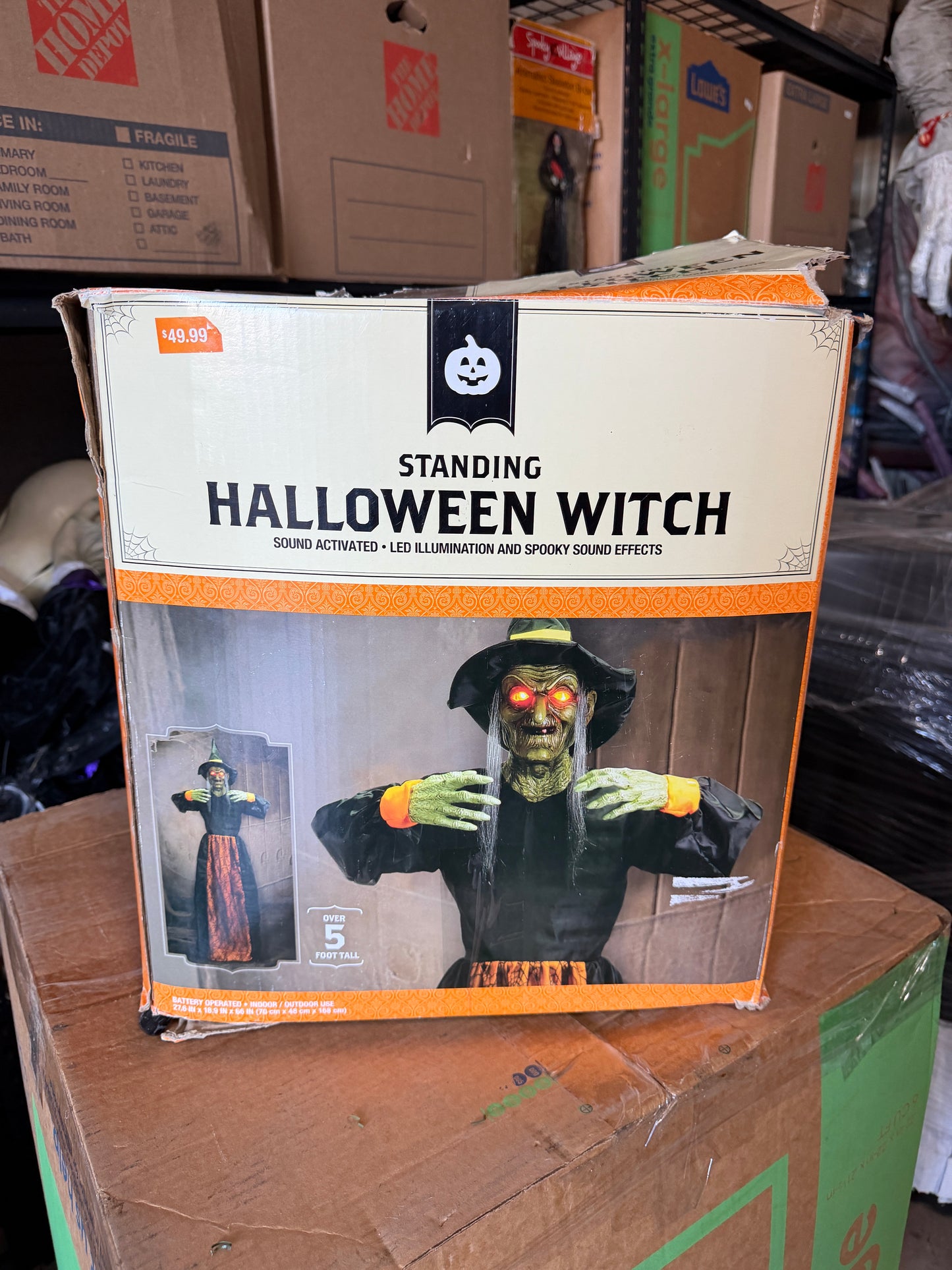 PAC Standing Witch - Animatronic