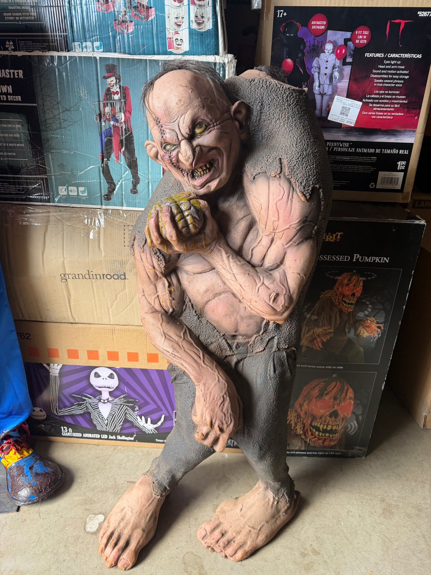 Igor Hunchback - Distortions Unlimited - Prop