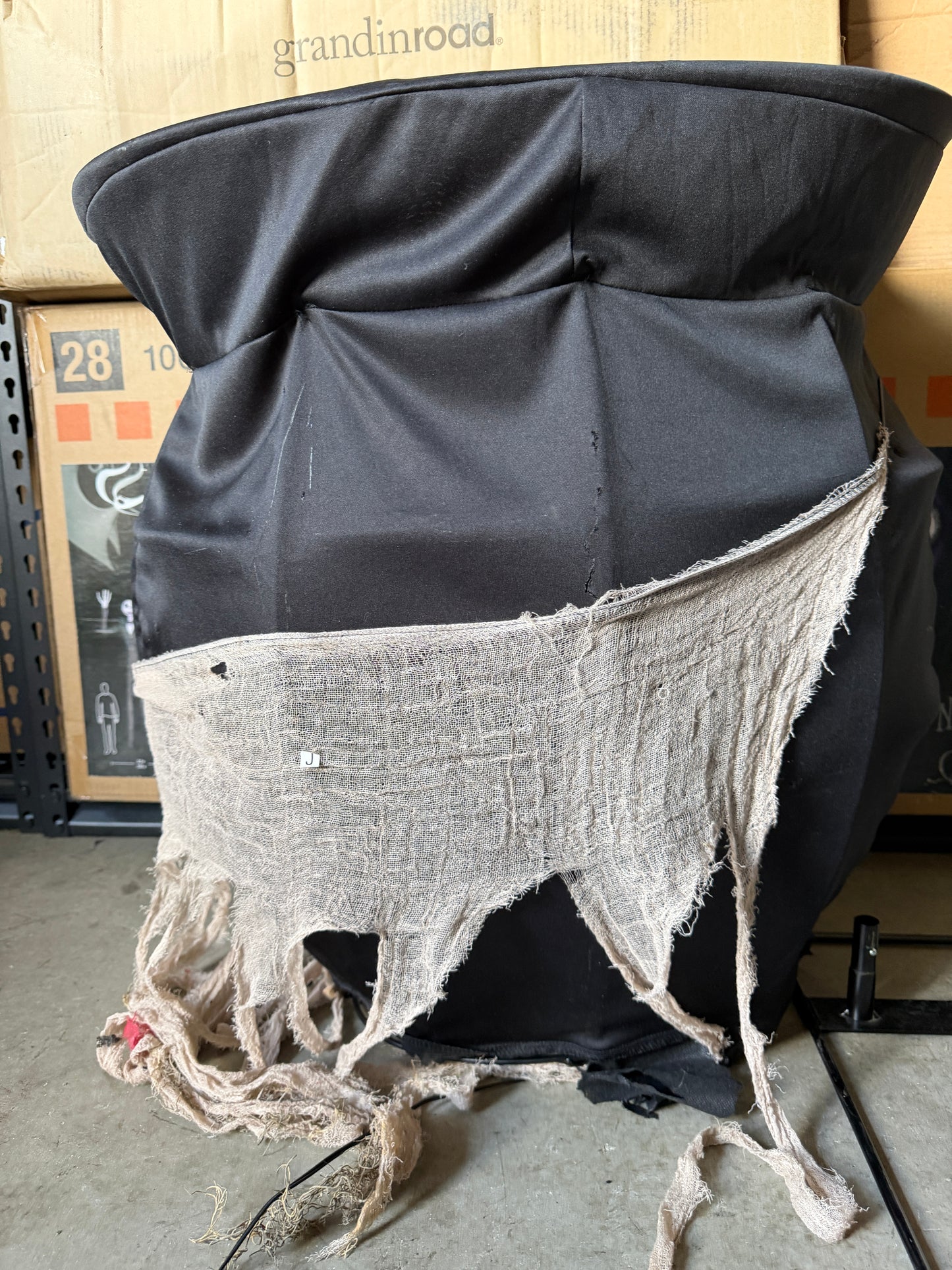 Cauldron - Prop