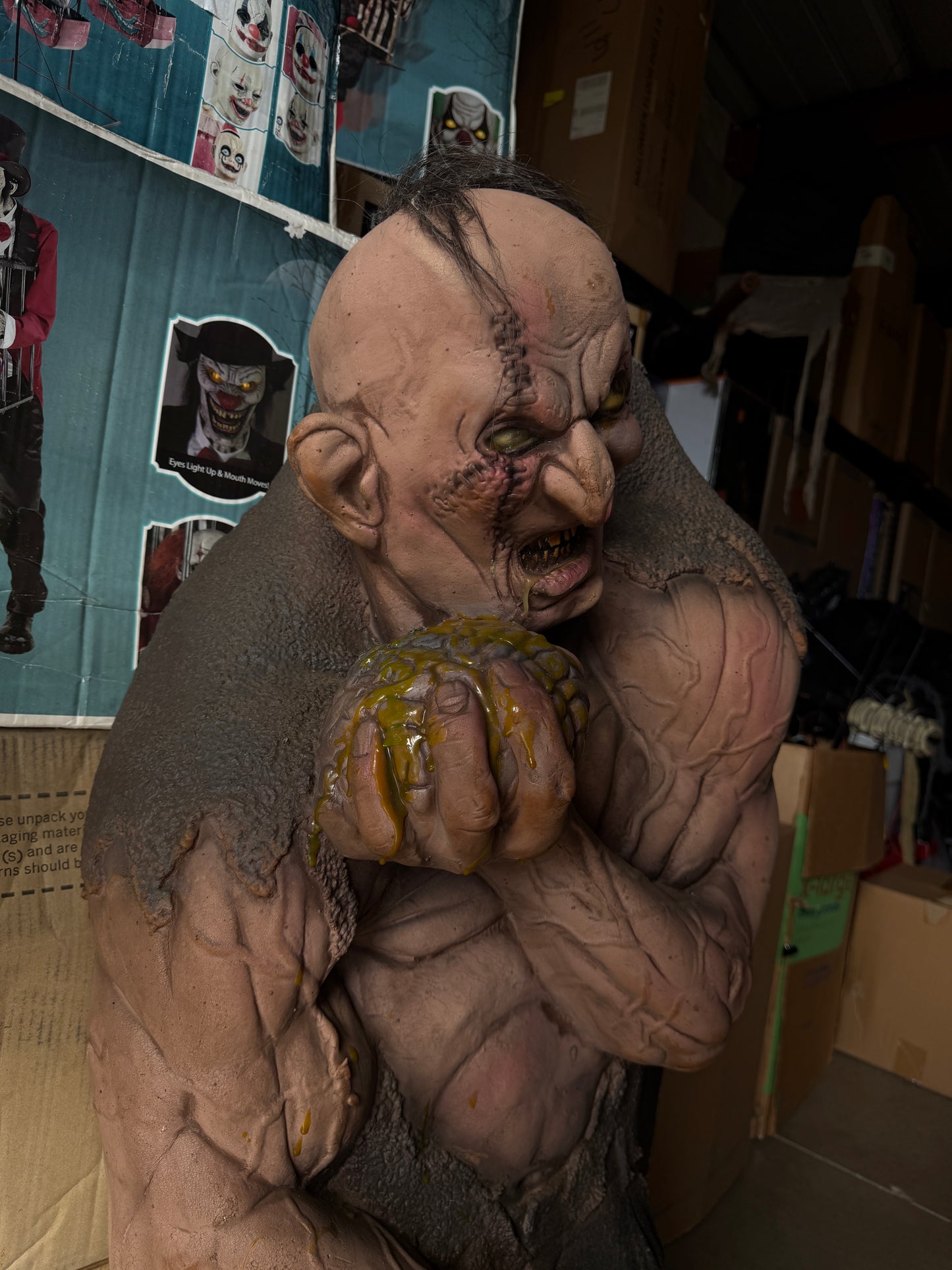 Igor Hunchback - Distortions Unlimited - Prop
