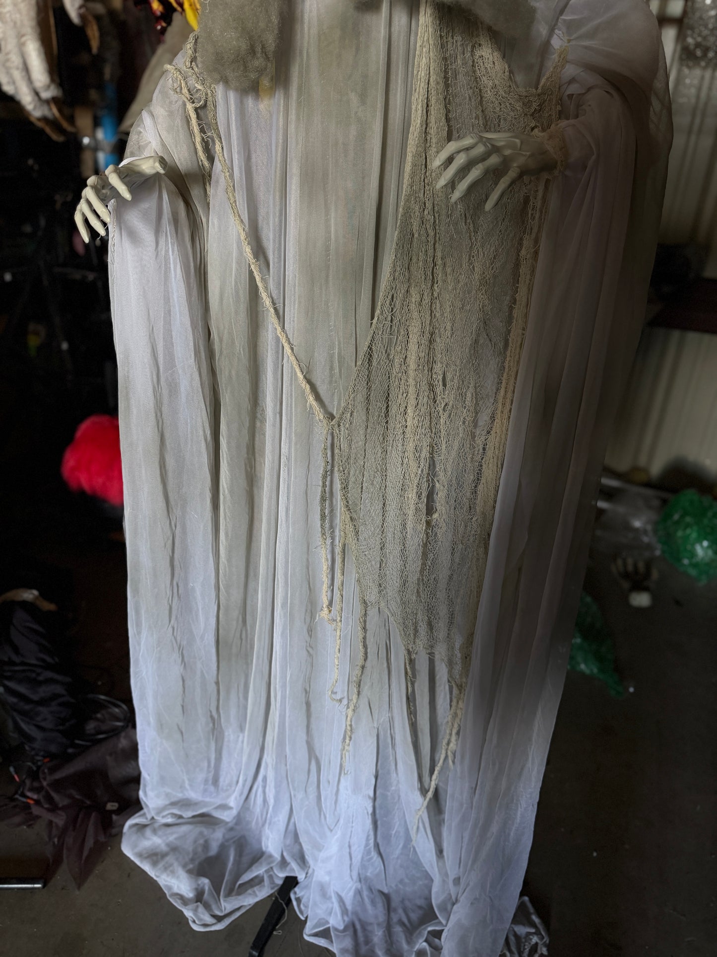 Venetian Bride Grandinroad Prop
