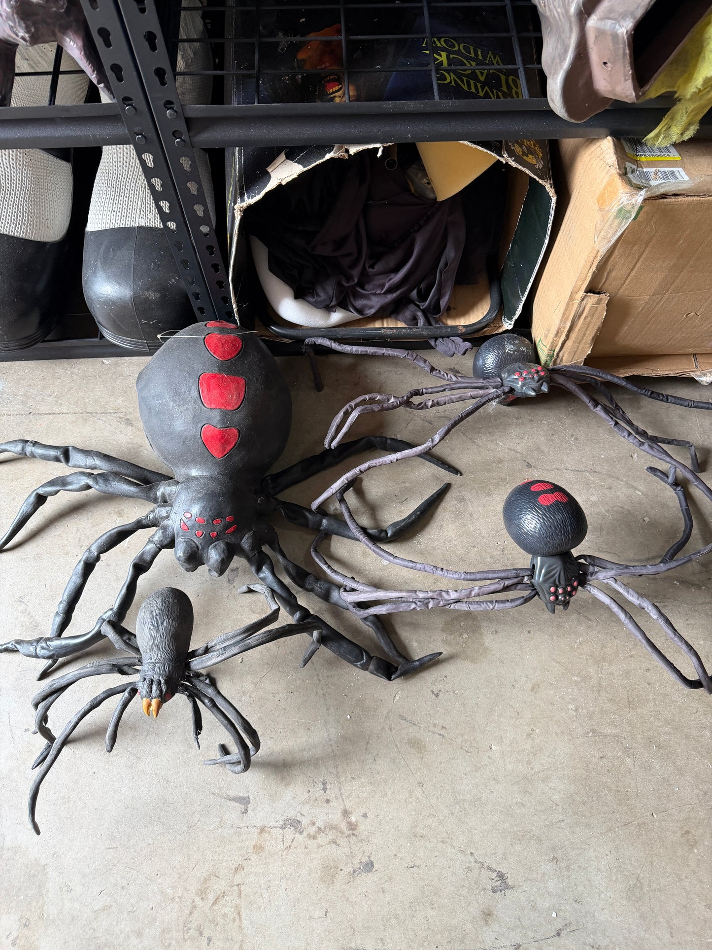 Lot of Spiders - Props