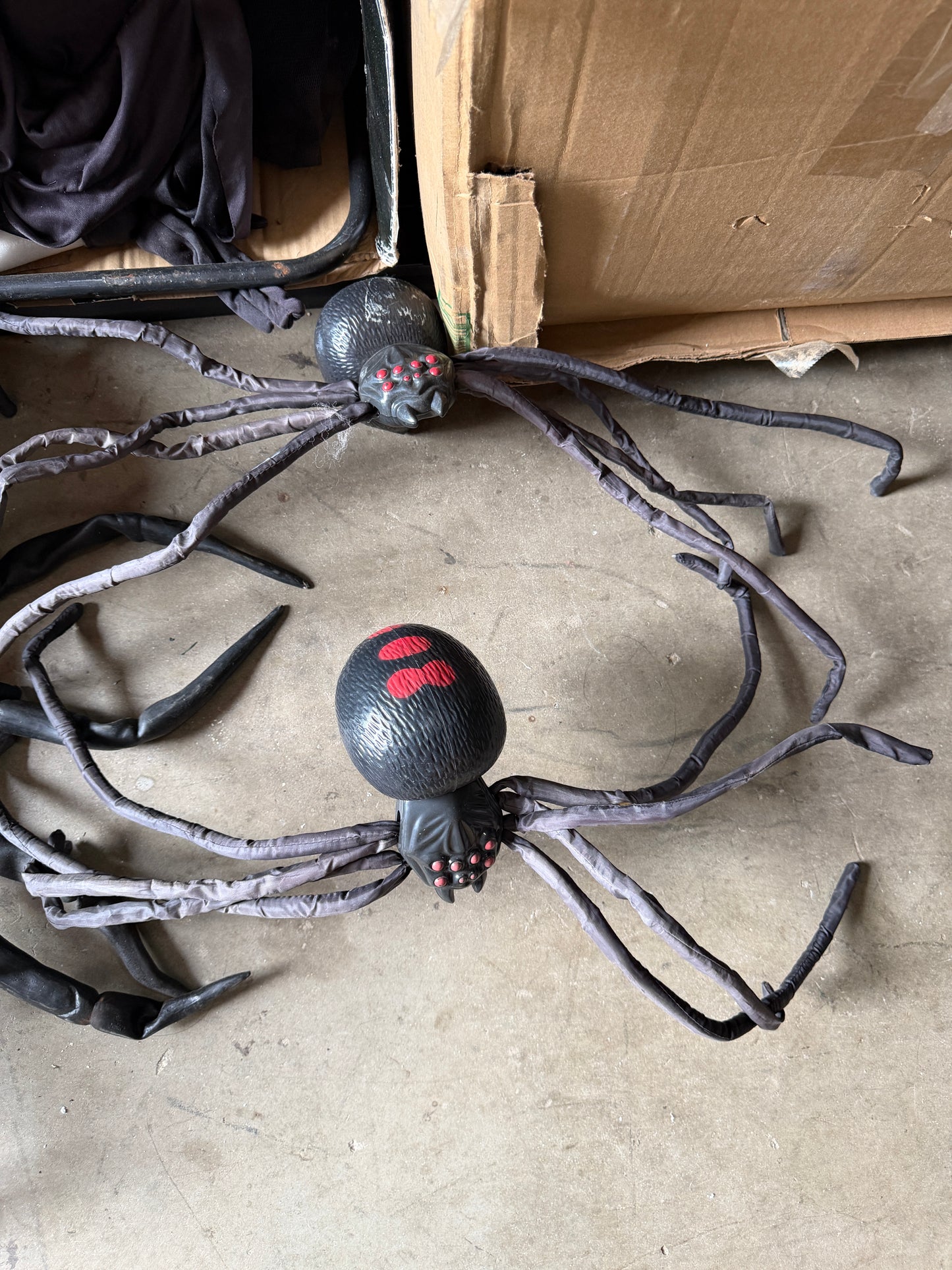 Lot of Spiders - Props