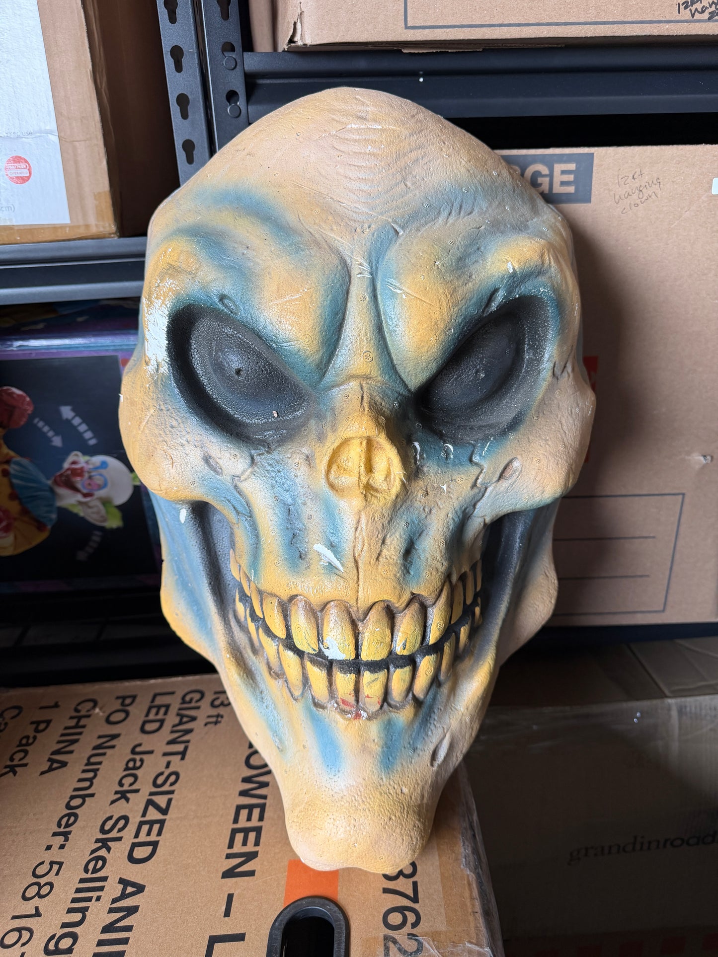 Giant Skeleton Head - Prop
