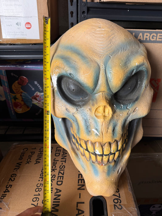 Giant Skeleton Head - Prop